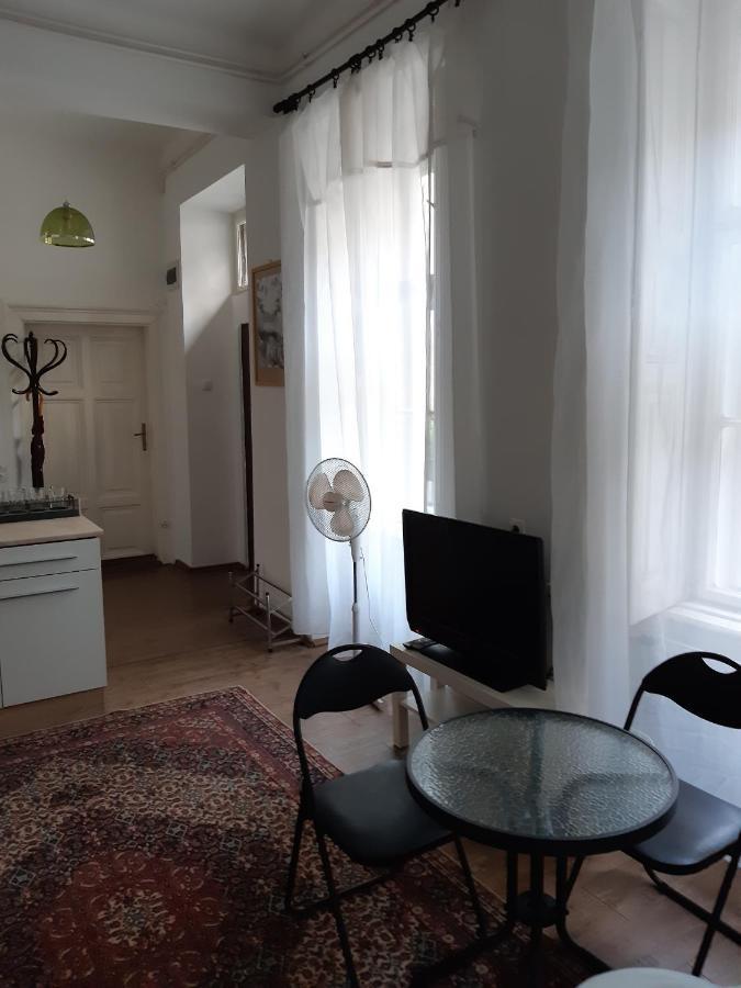 Valentin Apartman Appartement Boedapest Buitenkant foto