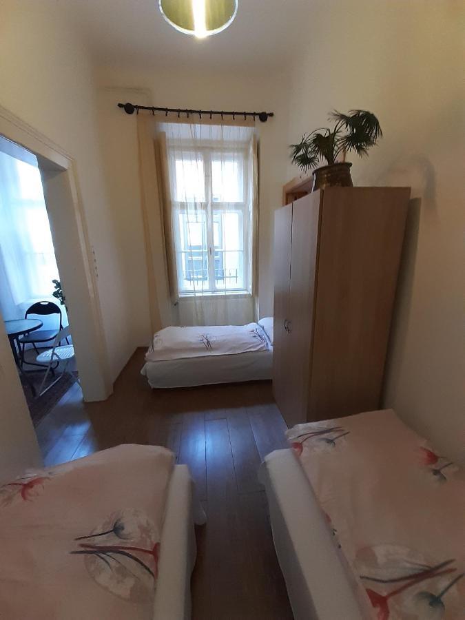 Valentin Apartman Appartement Boedapest Buitenkant foto